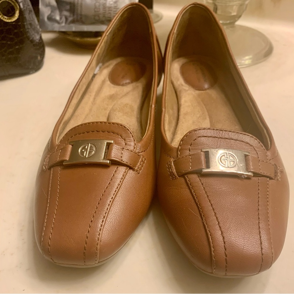 Giani Bernini Tan Leather Loafers - Picture 3 of 10